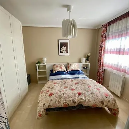 In With Pool And Sea View Nerja