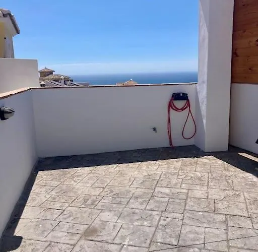 In With Private Pool And Sea View فيلة *