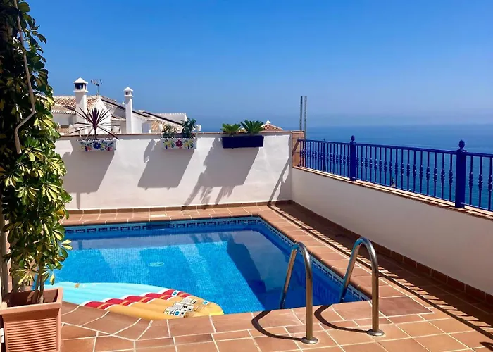 In With Private Pool And Sea View فيلة نيرخا